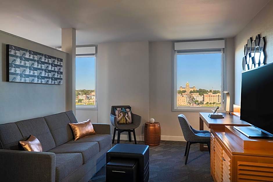 Renaissance Des Moines Savery Hotel