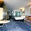 Lakes Hotel