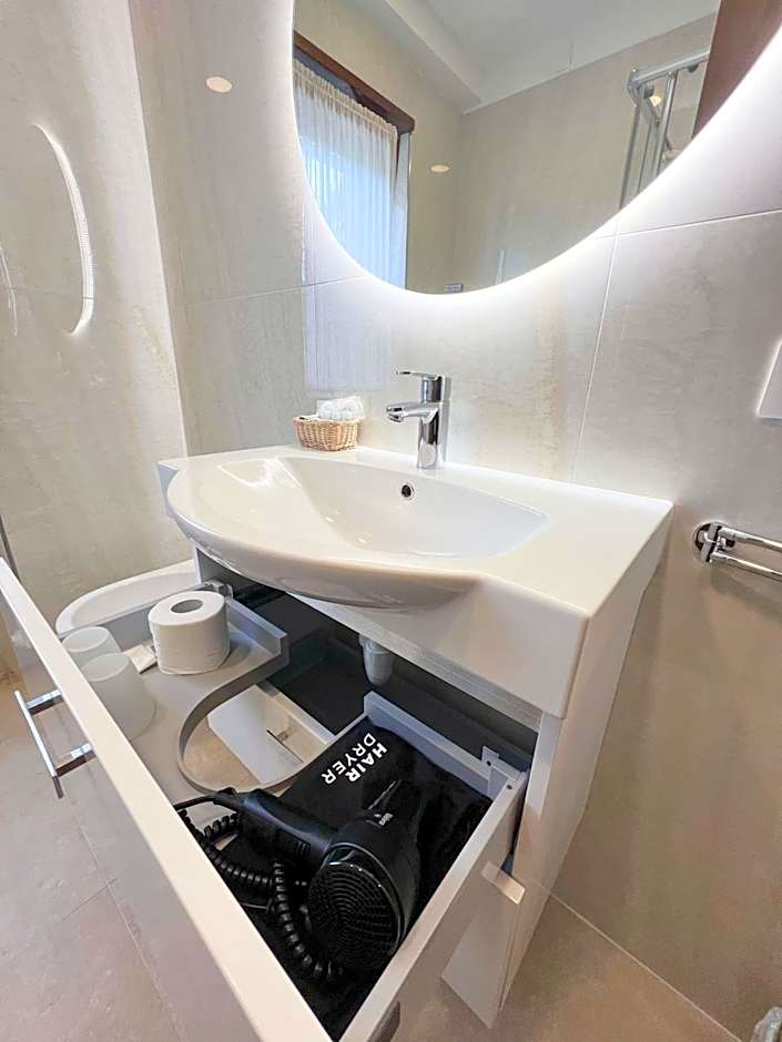 Villa Phoenix - Lake Apartments