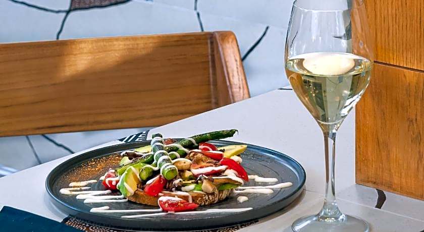 Praxitelous Luxury suites