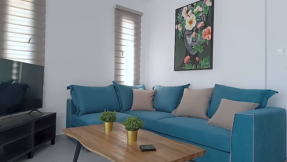 Larvella Estia Luxury Suites