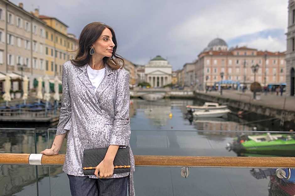 URBANAUTS STUDIOS Minelli