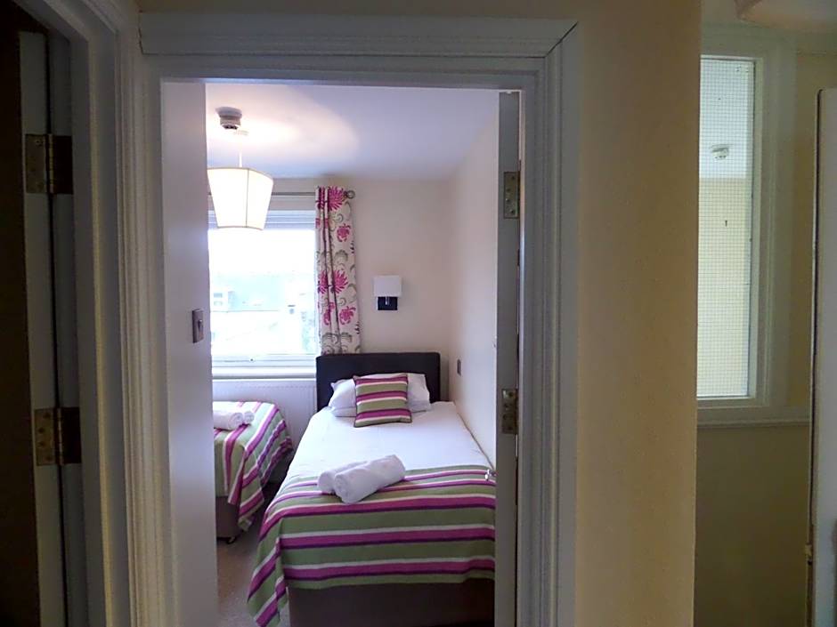 Harry's Hotel & Restaurant