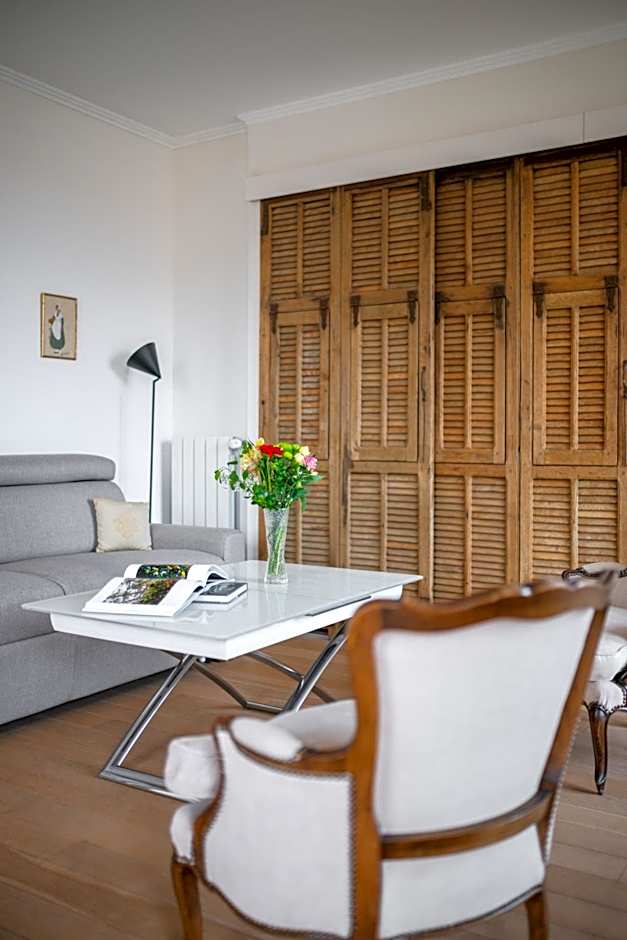 La Fabrique à Poupées - Chambres et Appartements de charme au coeur de Menton