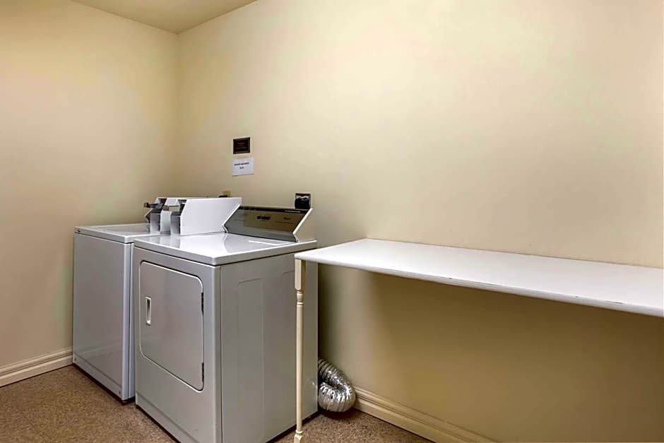 Best Western Plus Capital Inn