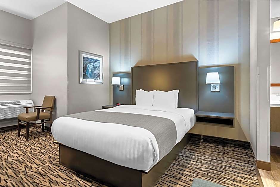 Best Western Sawtooth Inn And Suites