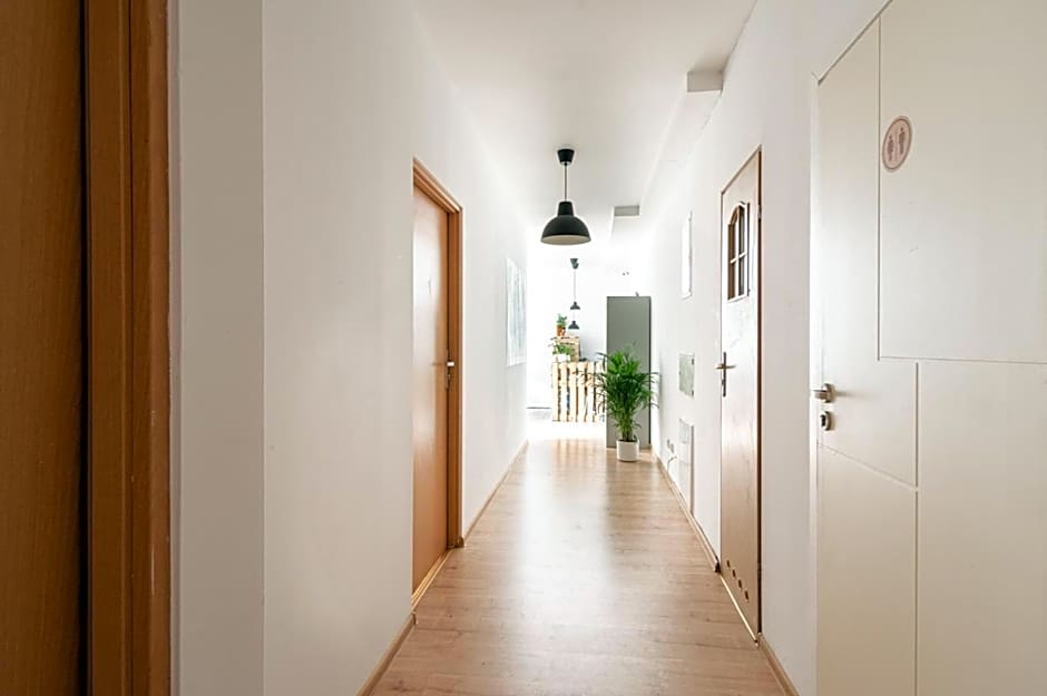 Target Hostel