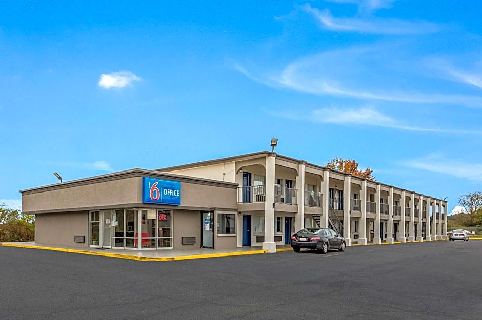 Motel 6-Tupelo, MS - Downtown