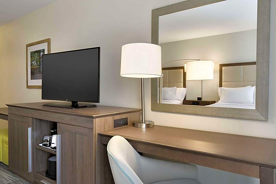 Photo 1 of 1 of Hampton Inn Niles/Warren