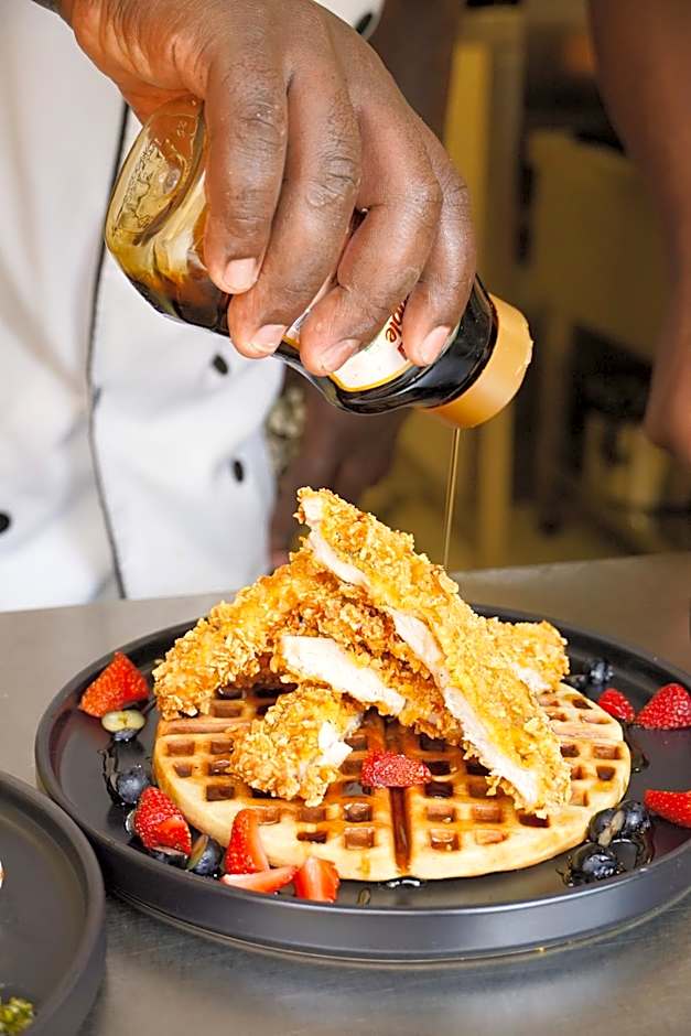 LalaGalu - Beachfront EcoCabins