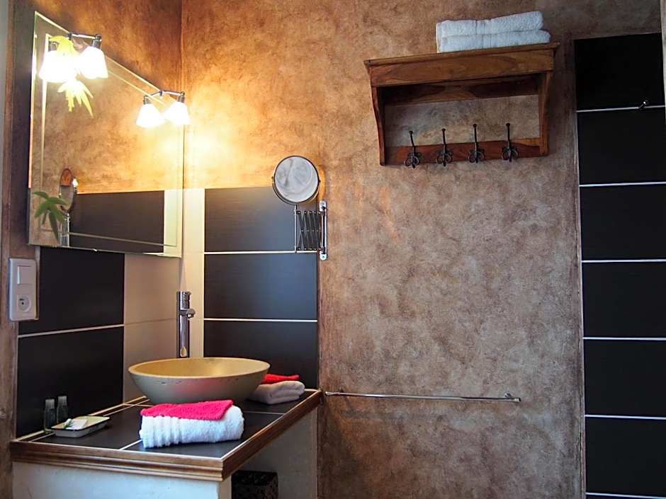 Clos des Lavandes - Chambres et Suites de charme climatisées-Luberon