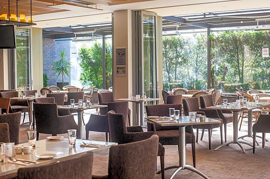 Ramada Hotel & Suites Sydney Cabramatta