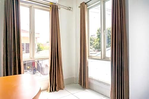 RedDoorz Plus @ Ende City Center