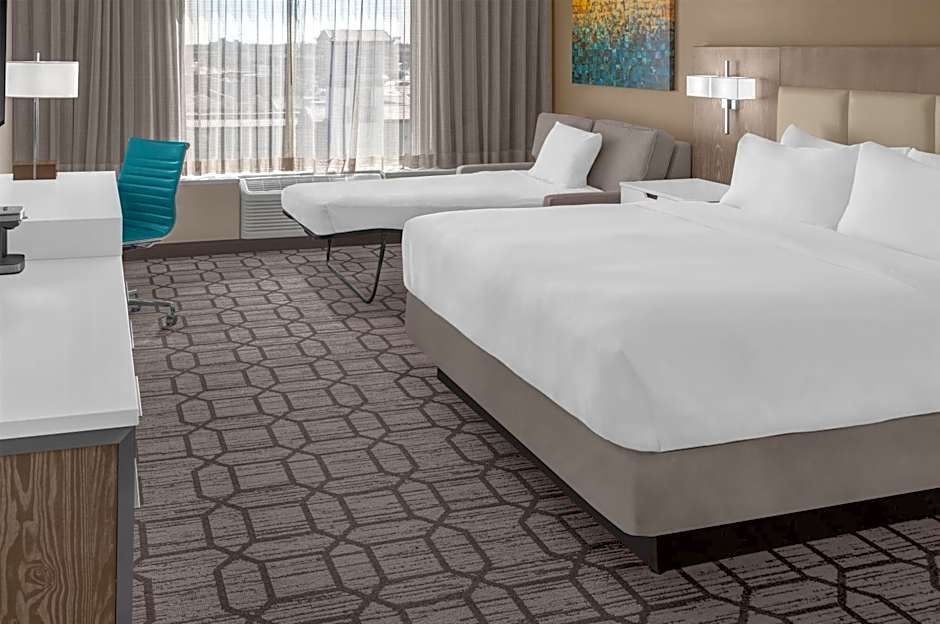 DoubleTree by Hilton Lubbock - University Area