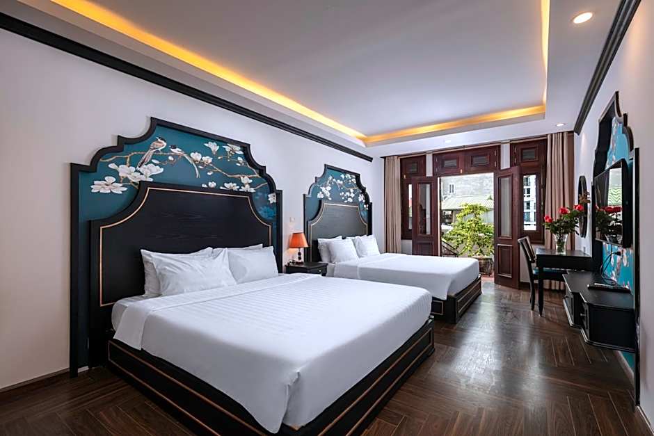 Photo 1 of 8 of Family Suite, Balcony