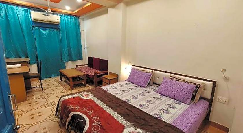 Shivam Paying Guest House