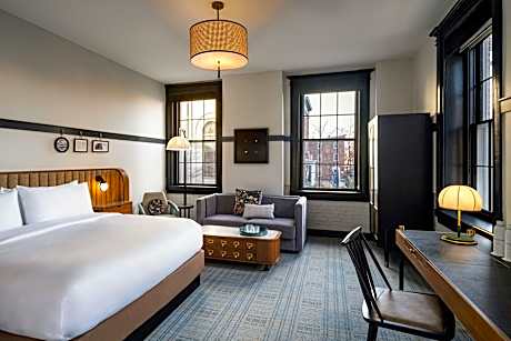 Executive, Suite, 1 King