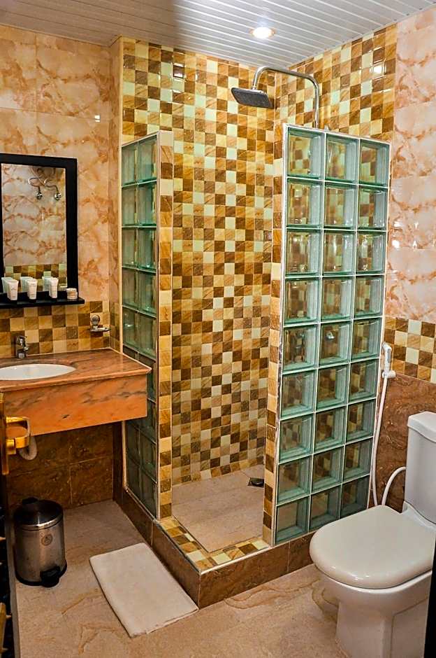 Golden Tulip Stone Town Boutique