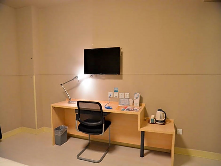 Jinjiang Inn Suqian Development Zone West lake