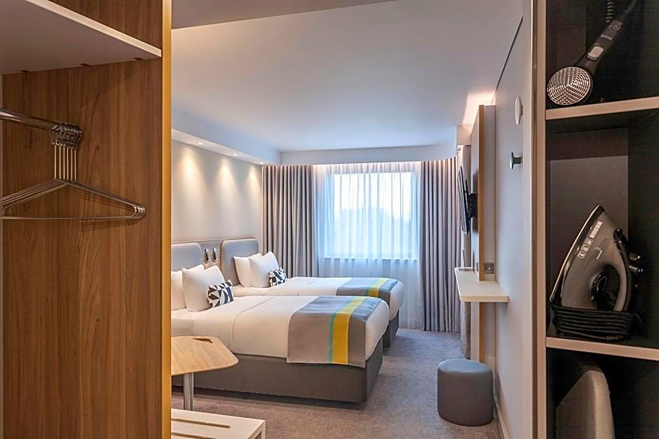 Holiday Inn Express Dublin-Airport By IHG