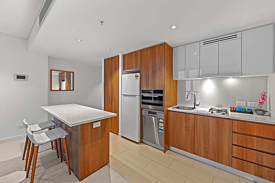 Brisbane Skytower by CLLIX