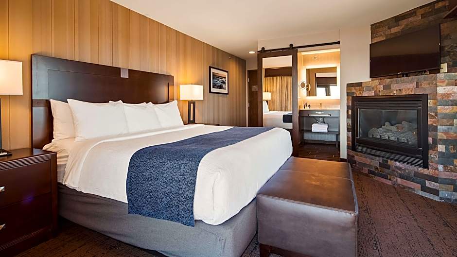 Best Western Plus Superior Inn