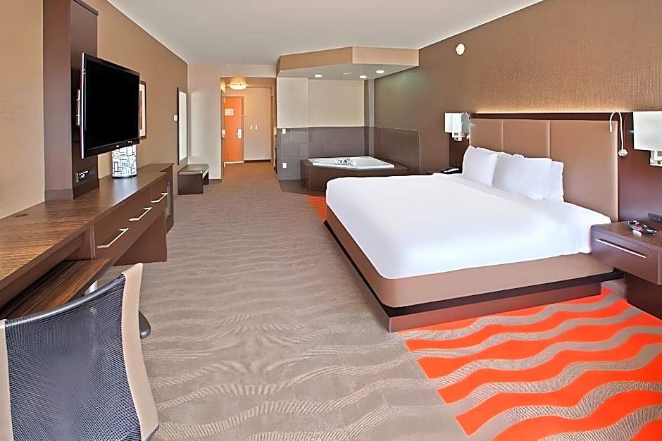 Holiday Inn Express Hotel And Suites Columbus Edinburgh By IHG