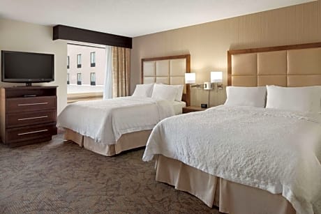 2 Queen Beds Studio Suite W/ Sofabed Nonsmok