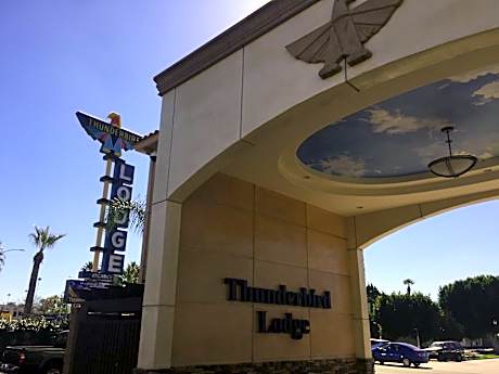Thunderbird Lodge