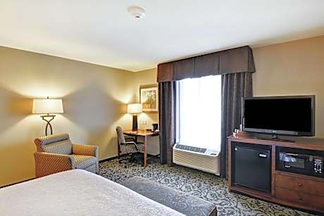 King Room with King Bed - Non-Smoking