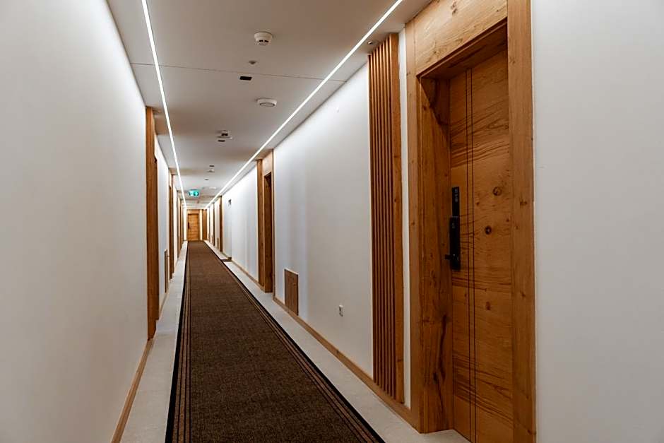 Aparthotel Zlatni Javor