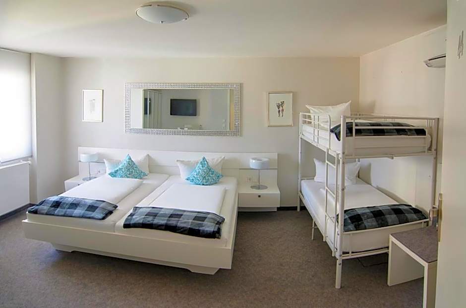 Hotel Adler - Weil am Rhein