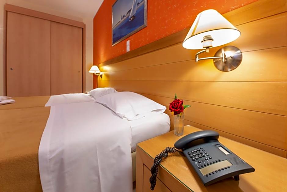 Avra Hotel