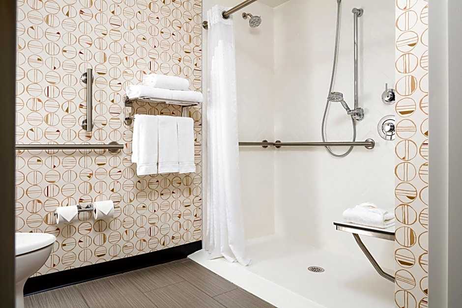 Holiday Inn Salem By IHG