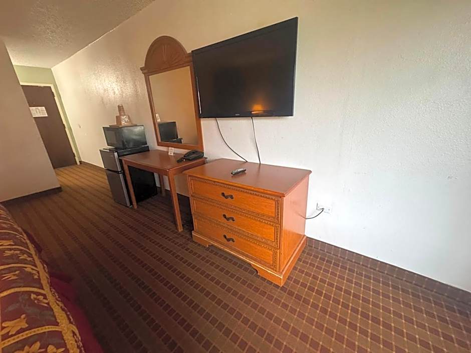 Express Inn & Suites