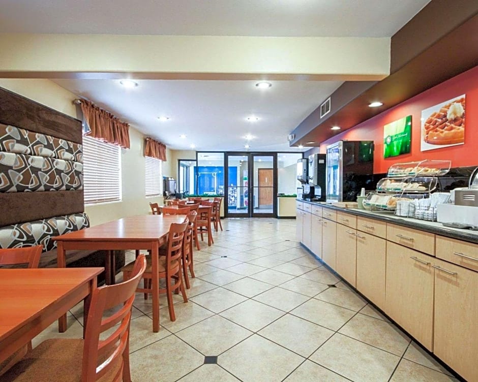 Quality Inn Airport East