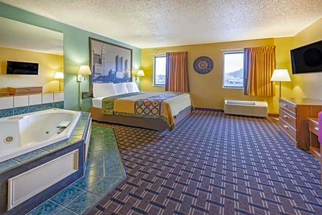 Super 8 by Wyndham Newcomerstown