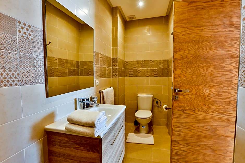 Hanah Apartments