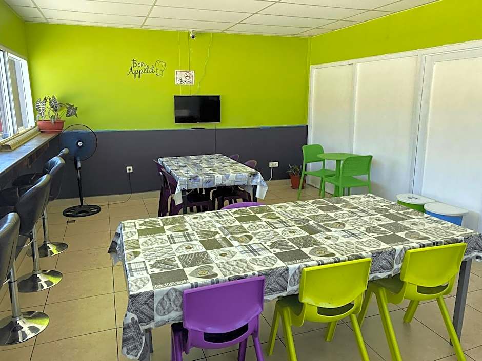 Mahana Lodge Hostel & Backpacker