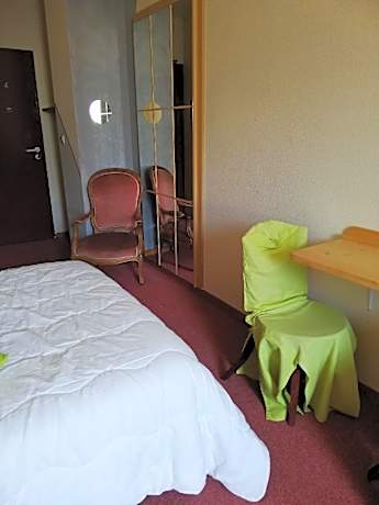 Quadruple-Salle de bain privée-Vue sur Montagne-2 étoiles