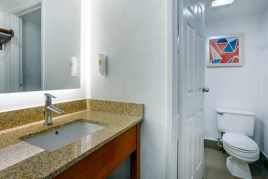 Comfort Inn Edgewater on Hudson River