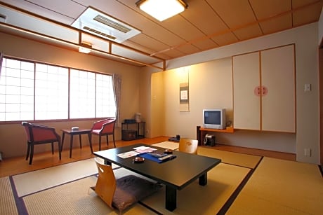 Japanese-Style Room with Time Reserved Private Bathroom - Non-Smoking