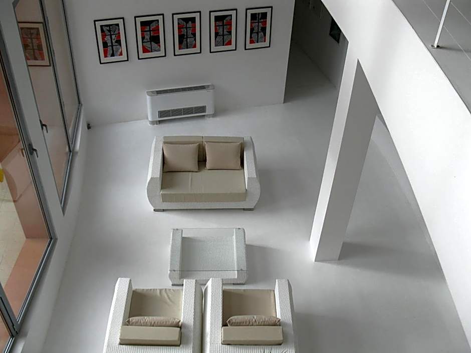 Family Hotel The Body