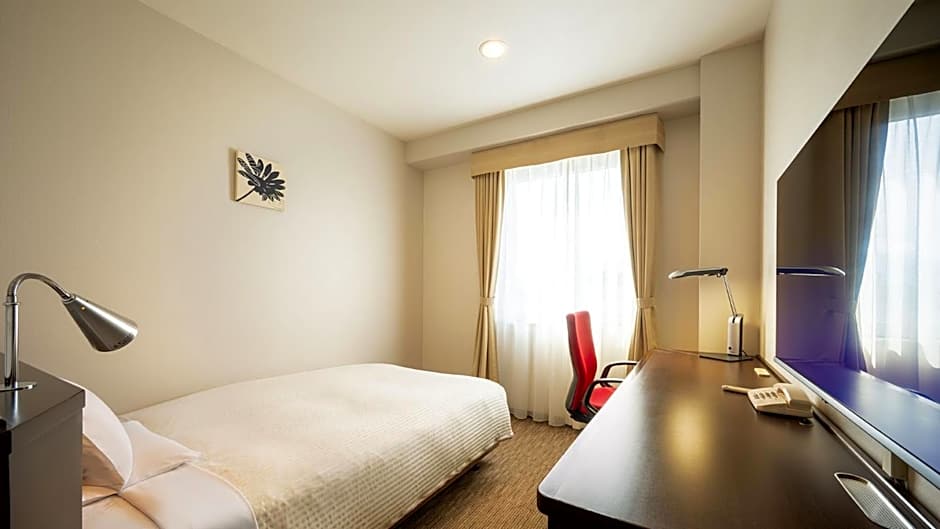 JR-East Hotel Mets Fukushima