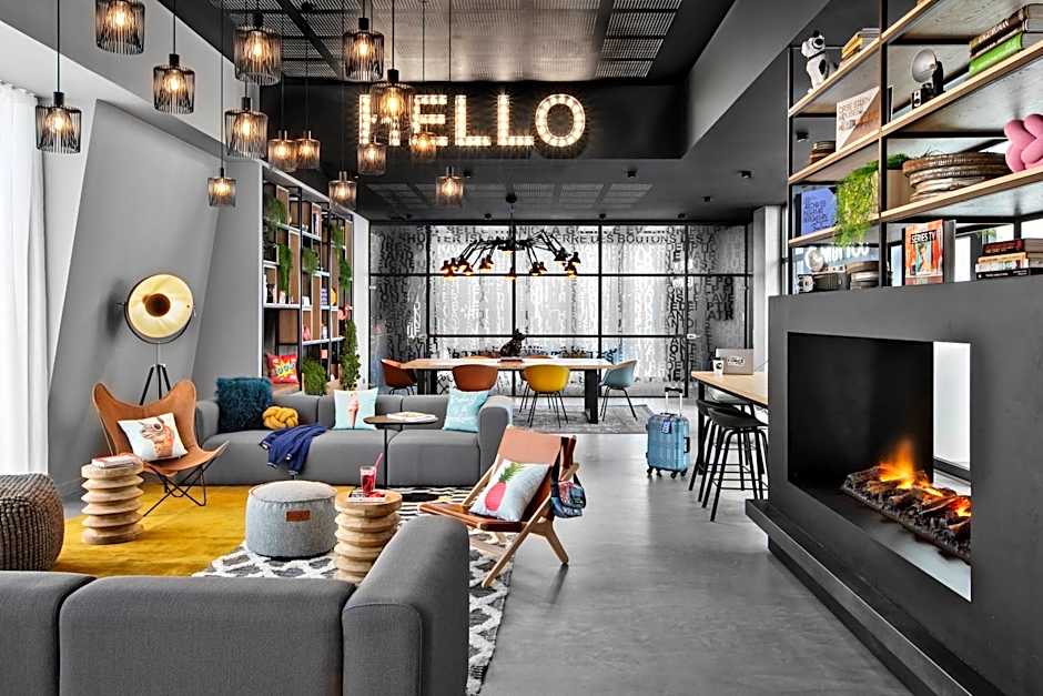 Moxy Lyon Airport