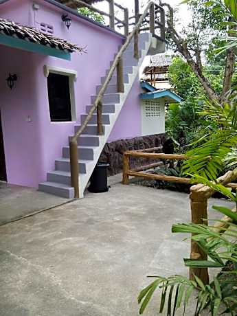 Bungalow with Garden View