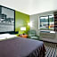Super 8 by Wyndham South Boston VA