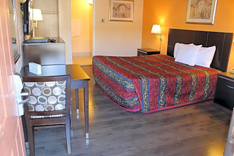 King Room - Non-Smoking
