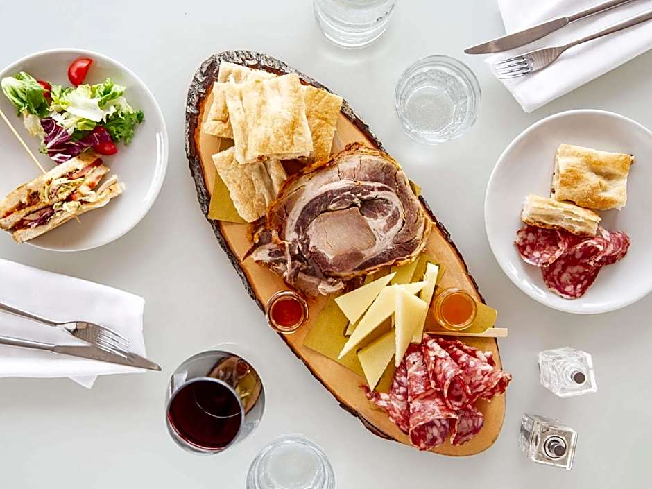 Mercure Rome Colosseum Centre