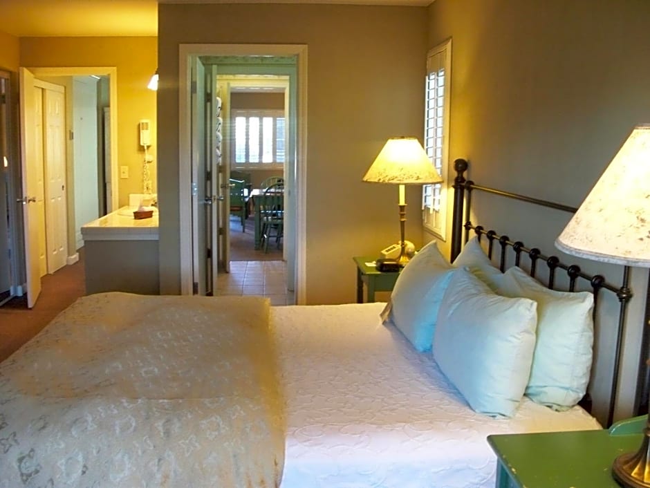 Cambria Pines Lodge
